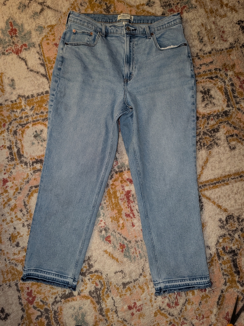 Abercrombie & Fitch Women's 14 Curve Love Light Wash Ankle Jeans high Rise Denim
